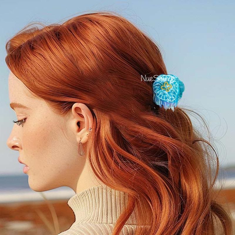 Small Aurelia Hair Claw Clips
